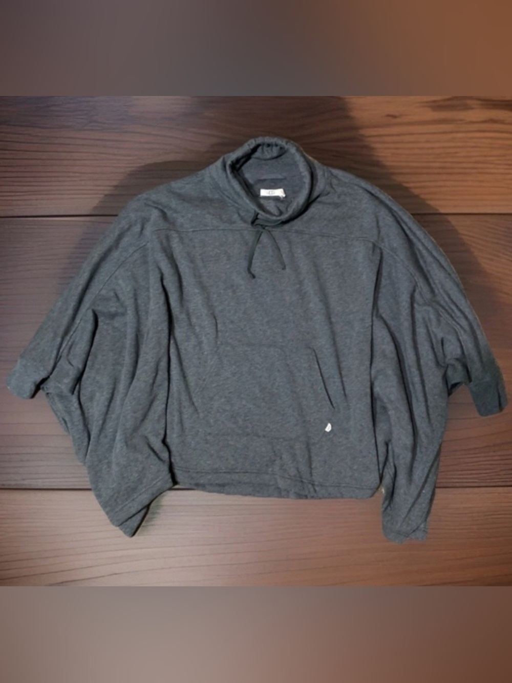UGG Women’s M/L Charlynne Poncho Cape Fleece Pullover Sweater Grey